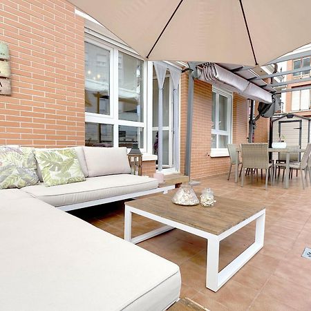 شقة Apartamento Con Gran Terraza En El Centro كاسترو أورديالس المظهر الخارجي الصورة