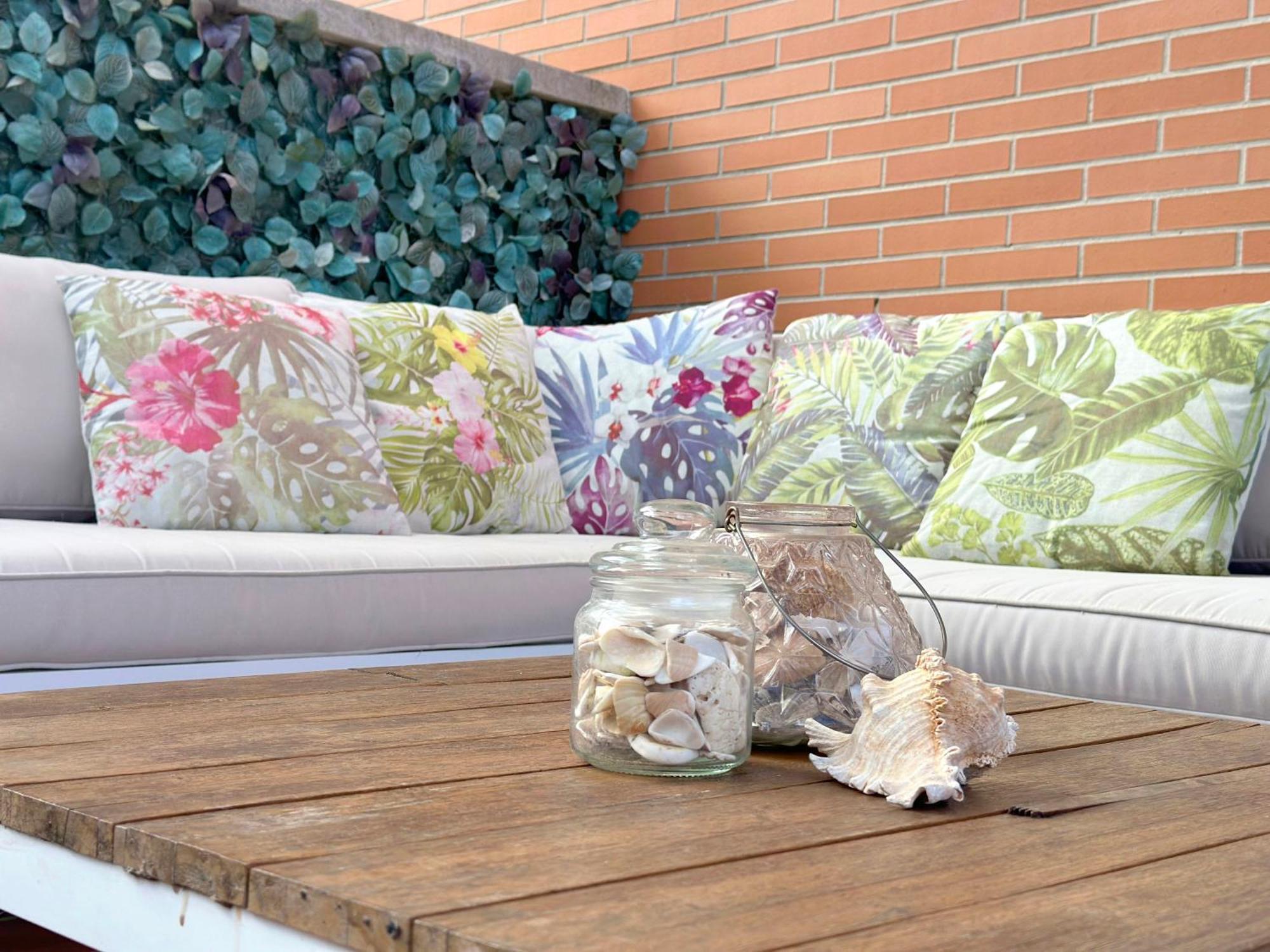 شقة Apartamento Con Gran Terraza En El Centro كاسترو أورديالس المظهر الخارجي الصورة