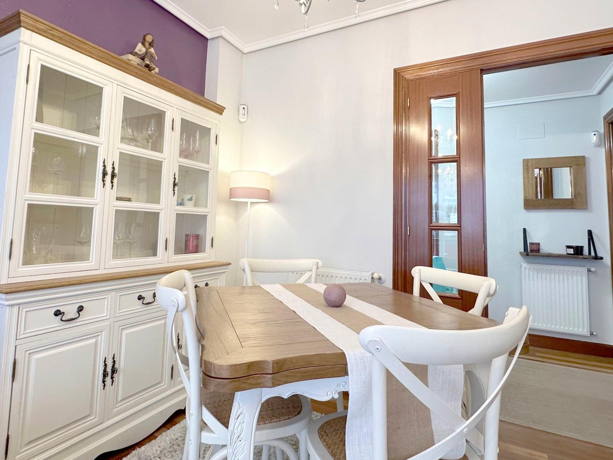 شقة Apartamento Con Gran Terraza En El Centro كاسترو أورديالس المظهر الخارجي الصورة